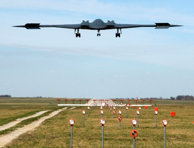 B-2 down and dirty on approach