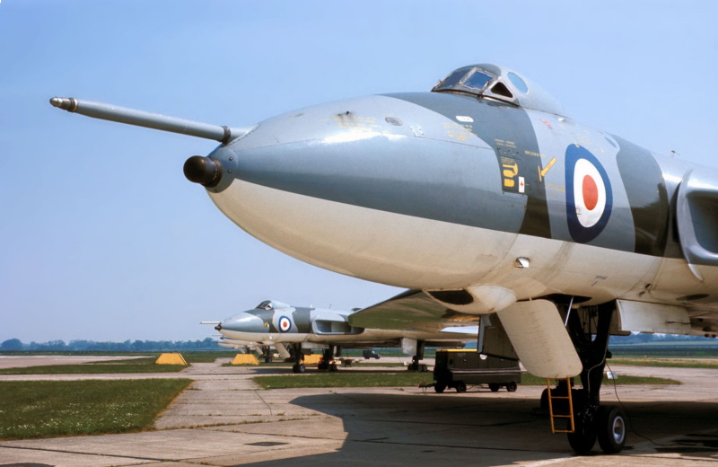 Vulcan B.2s on flightline